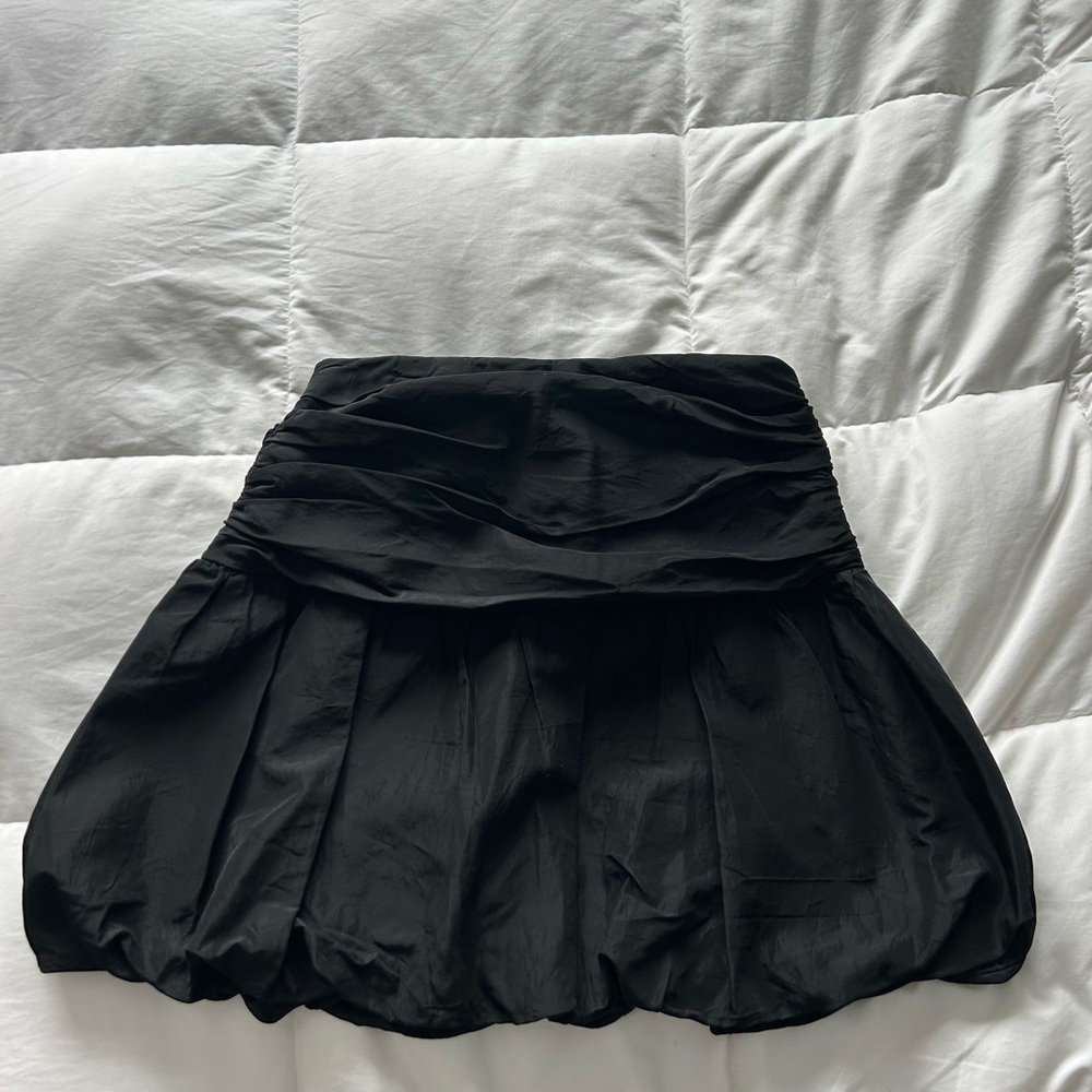 Vintage Y2K Black Ruffled Bubble Mini Skirt Women’s Medium